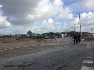Entrée de la jungle de Calais