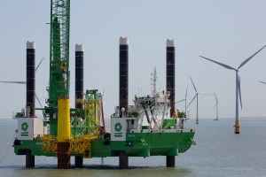 Navires d’installation effectuant des travaux de construction de parc éolien en mer. Crédit Deme